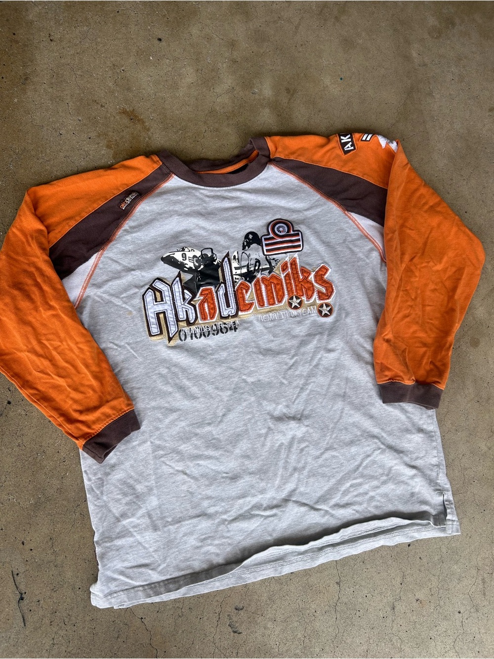 Akademiks Raglan Tee in Orange, Brown & White